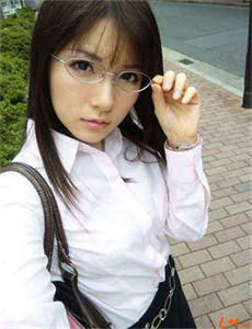 美女大战精子1